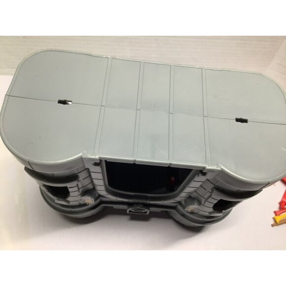 Fisher Price Little People Play N Go Castle Knight Catapult Sword Axe 2009 - Picture 10 of 16